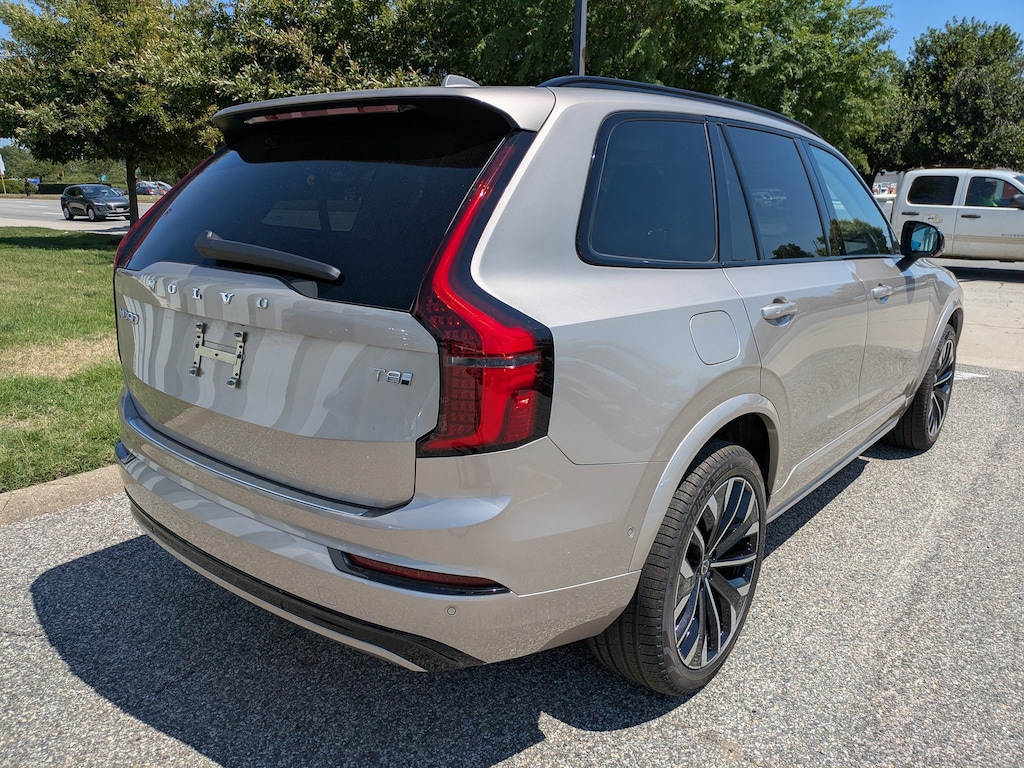 New 2026 Volvo XC90 plug-in hybrid T8 Ultra Dark Theme 7-Seater SUV