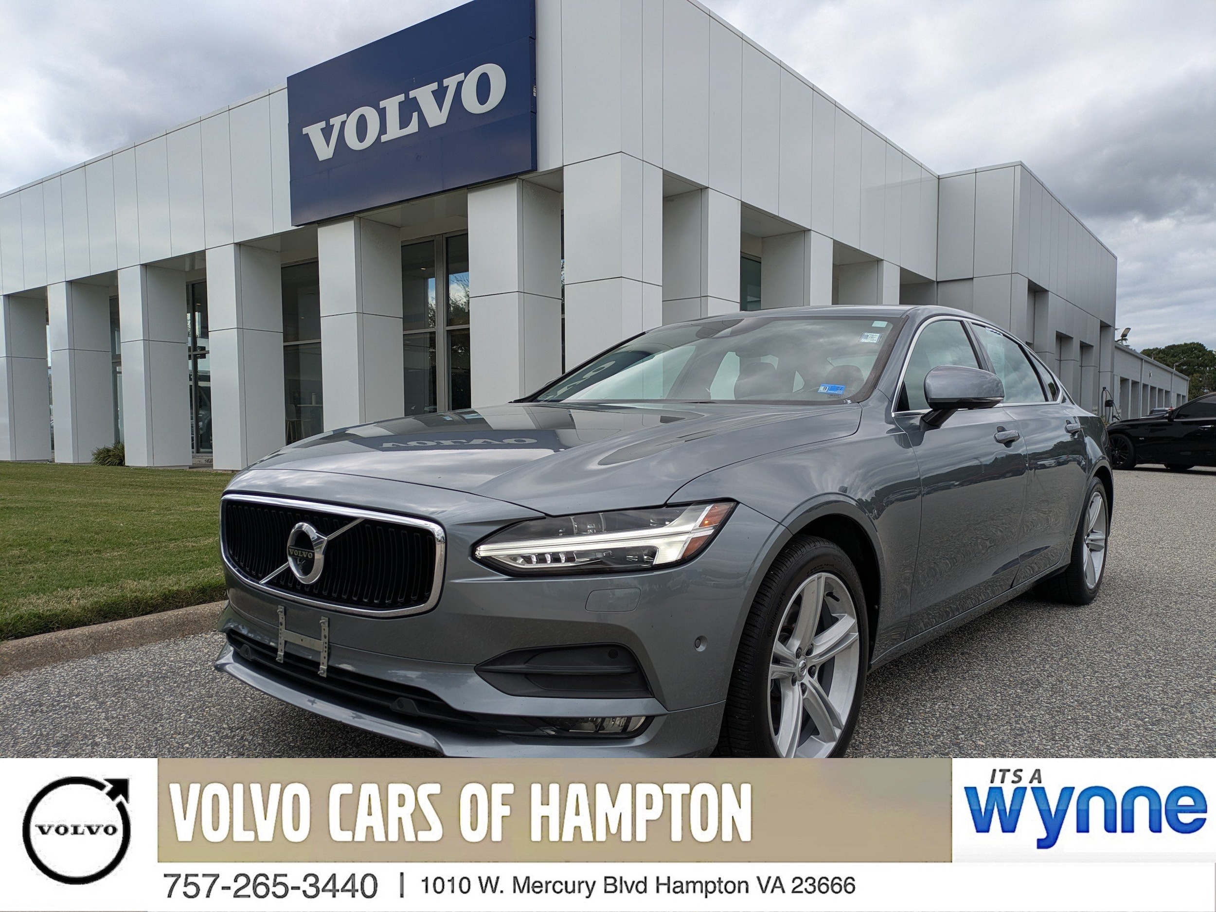 2018 Volvo S90 Momentum