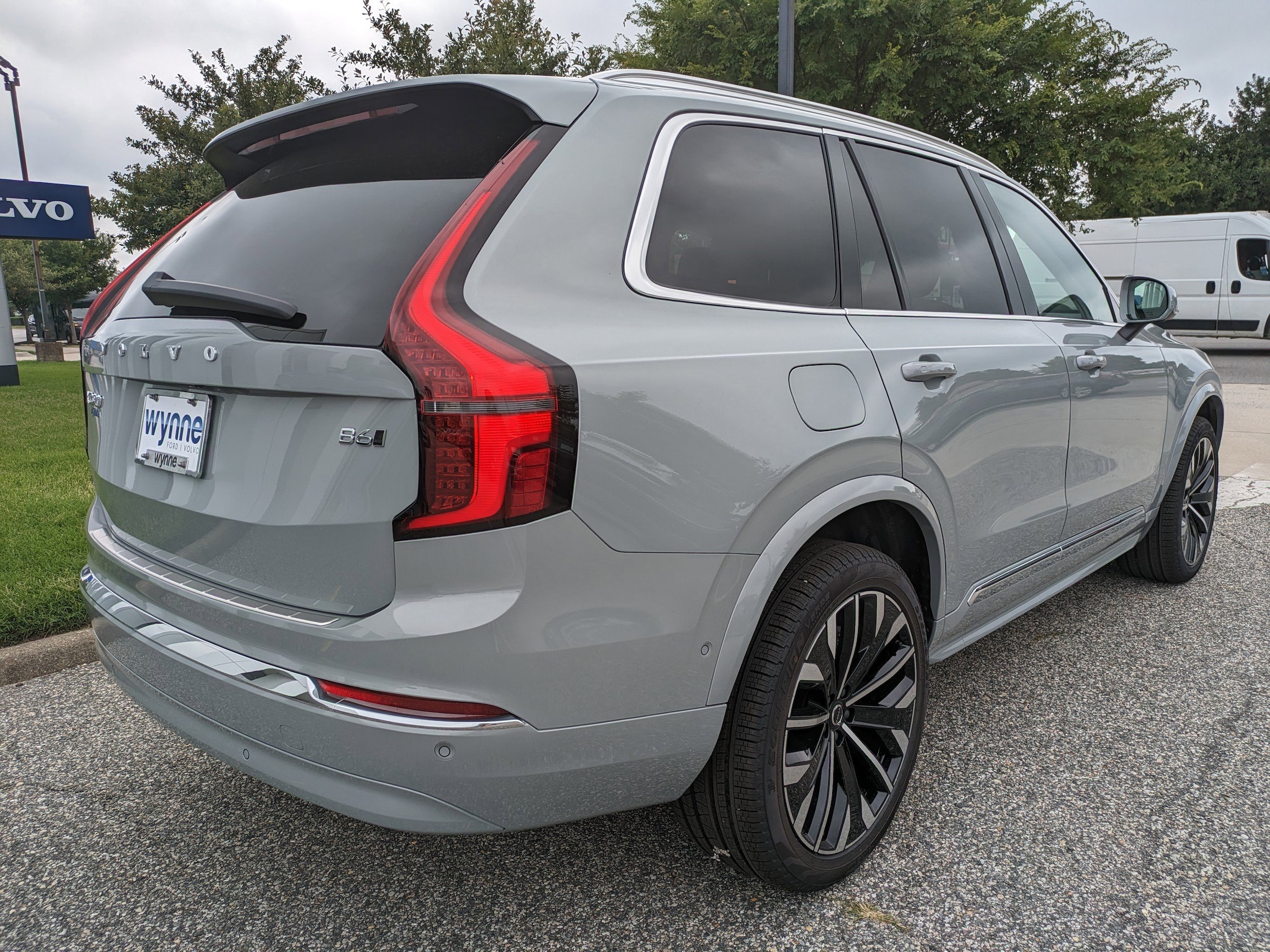 2026 Volvo XC90 Plus - Photo 4