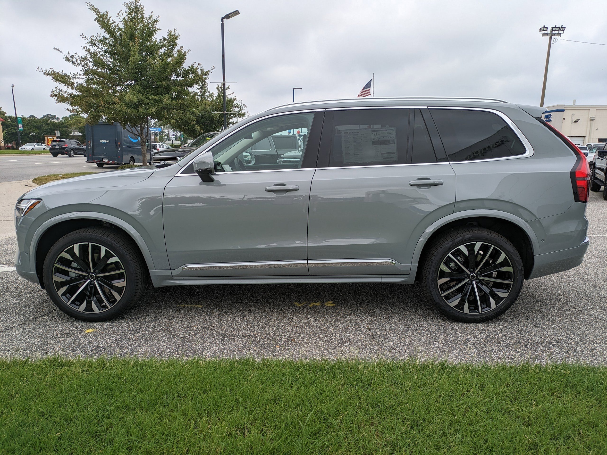 2026 Volvo XC90 Plus - Photo 7