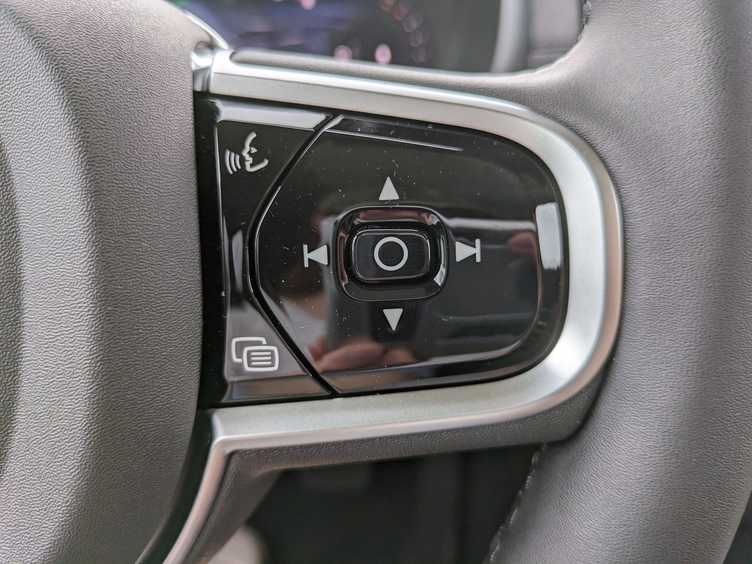 2026 Volvo XC90 Plus - Photo 25
