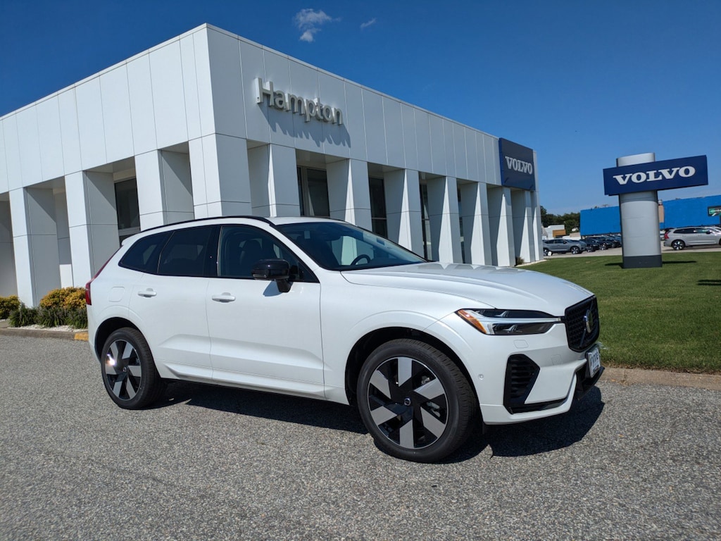 New 2025 Volvo XC60 plug-in hybrid T8 Plus SUV
