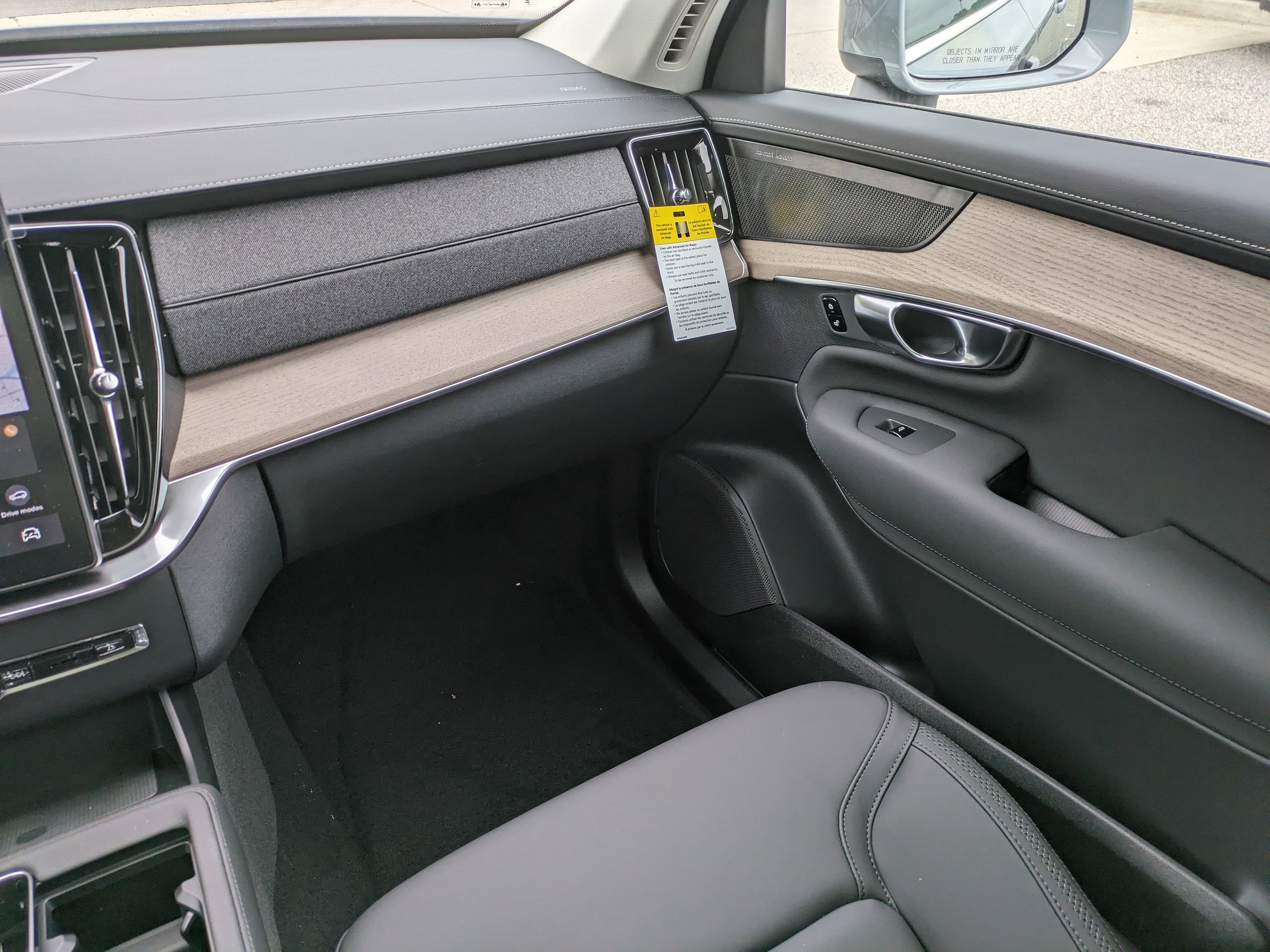 2026 Volvo XC90 Plus - Photo 15