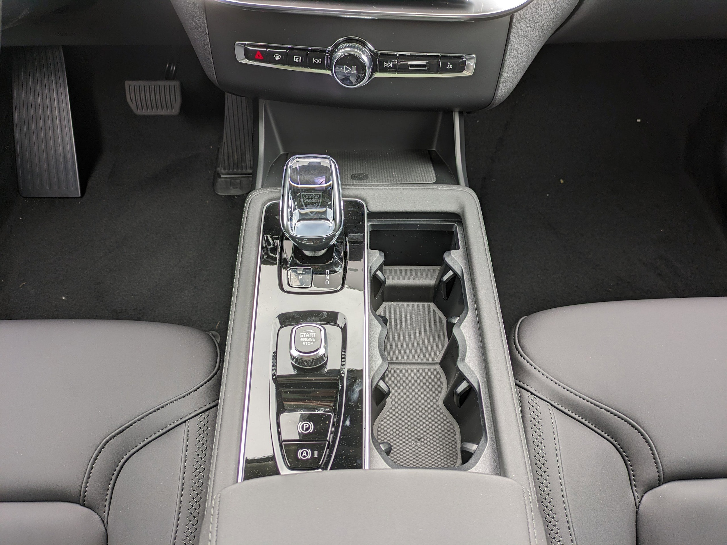 2026 Volvo XC90 Plus - Photo 17