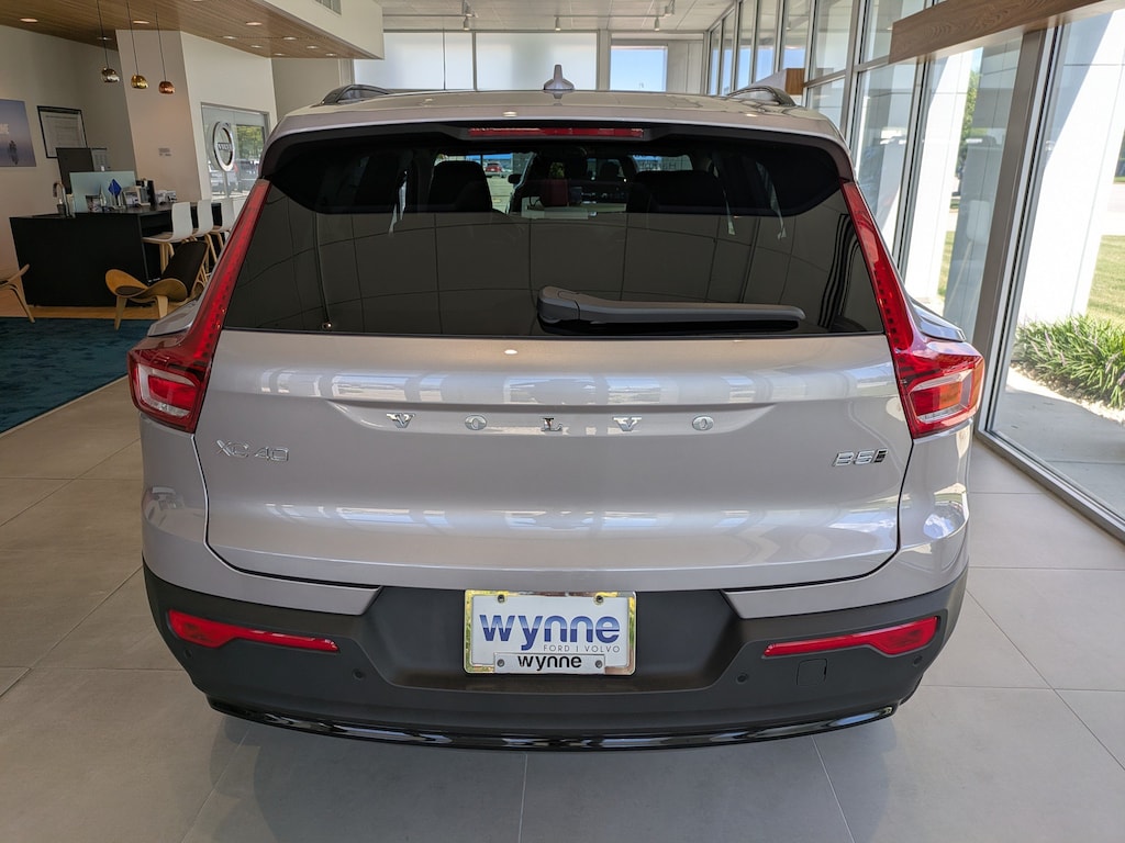 New 2026 Volvo XC40 B5 Plus SUV