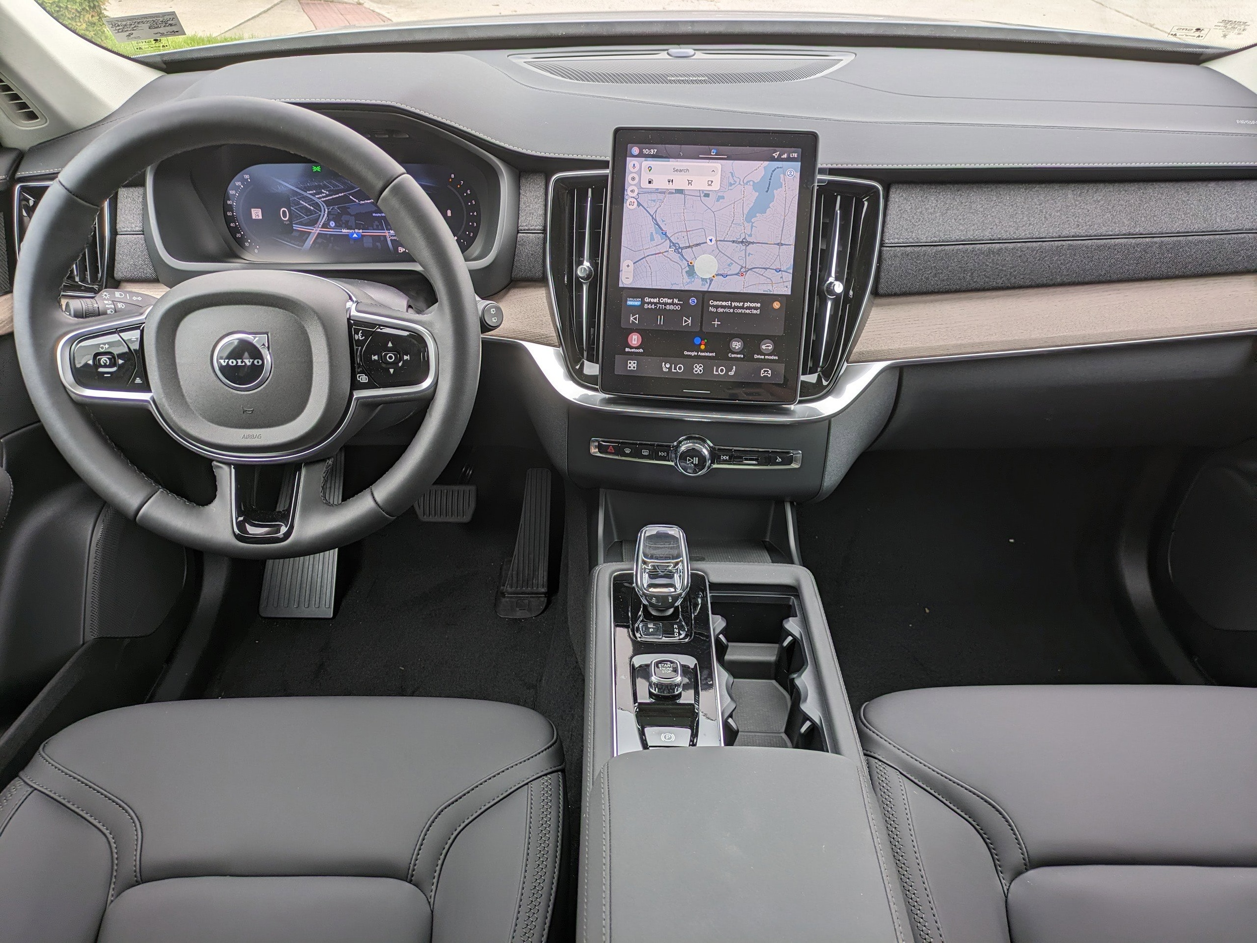 2026 Volvo XC90 Plus - Photo 14