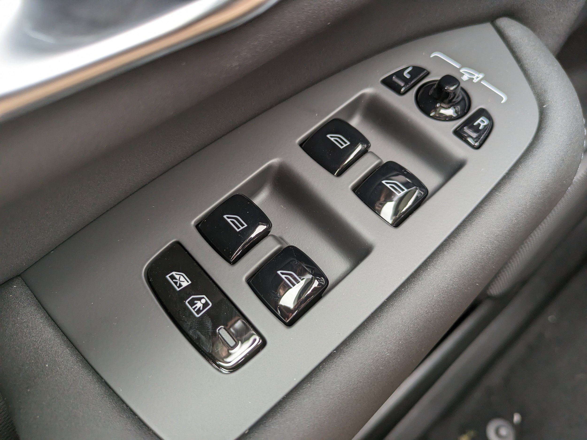 2026 Volvo XC90 Plus - Photo 23