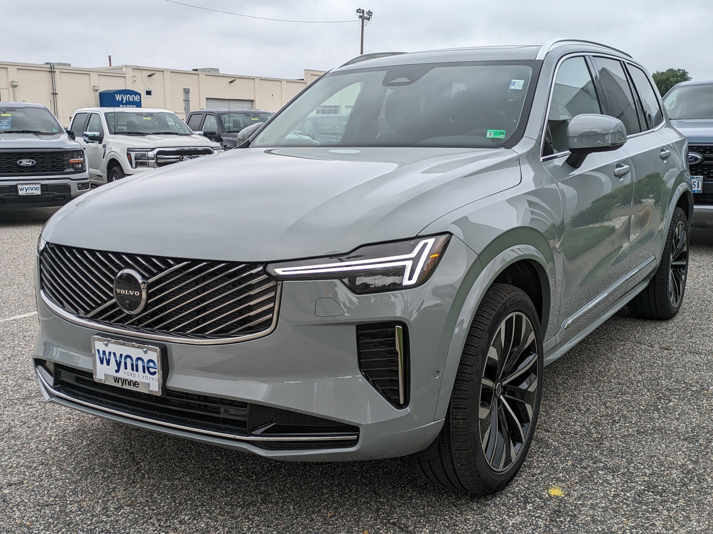 2026 Volvo XC90 Plus - Photo 8