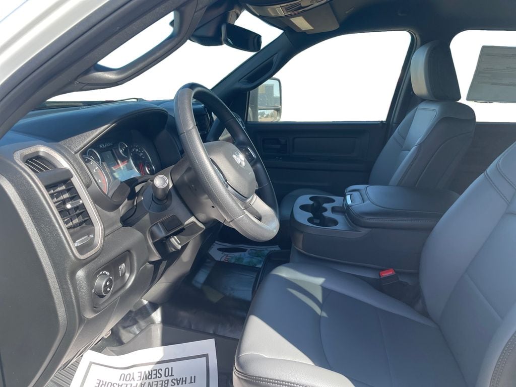2026 RAM 3500 Tradesman - Photo 10