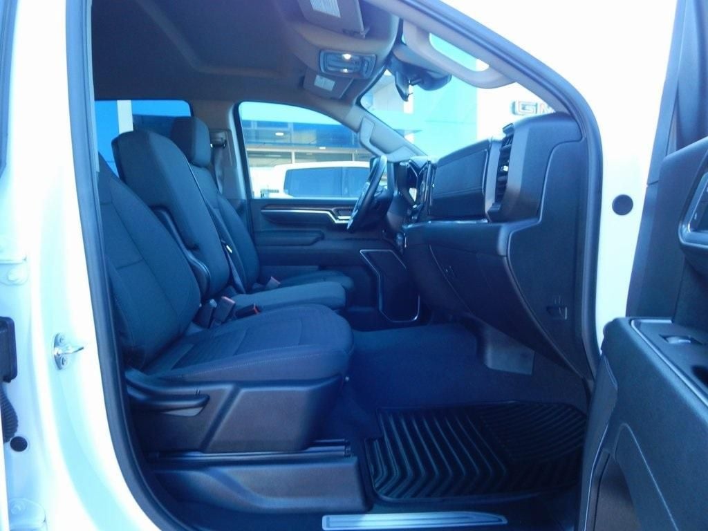 2025 Chevrolet Silverado 2500HD LT - Photo 16