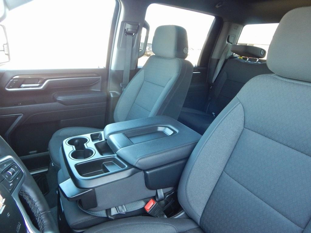 2025 Chevrolet Silverado 2500HD LT - Photo 19