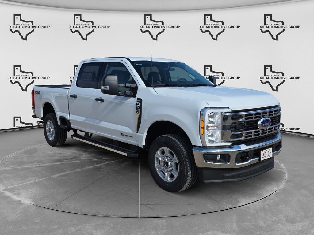 New 2026 Ford F-250SD XLT Truck Crew Cab