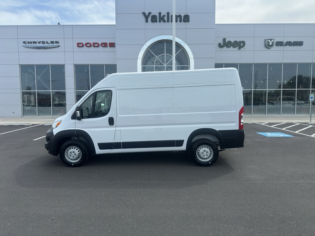 2026 RAM ProMaster Cargo Van Tradesman