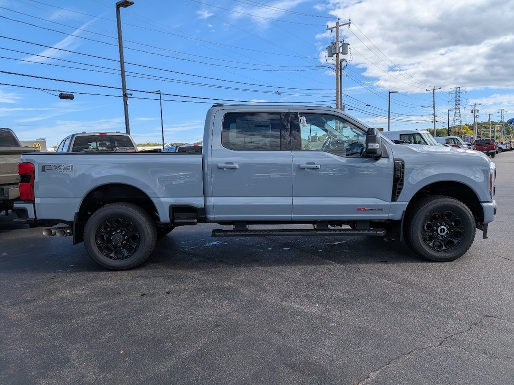 New 2027 Ford Super Duty F-250 SRW LARIAT TRUCK