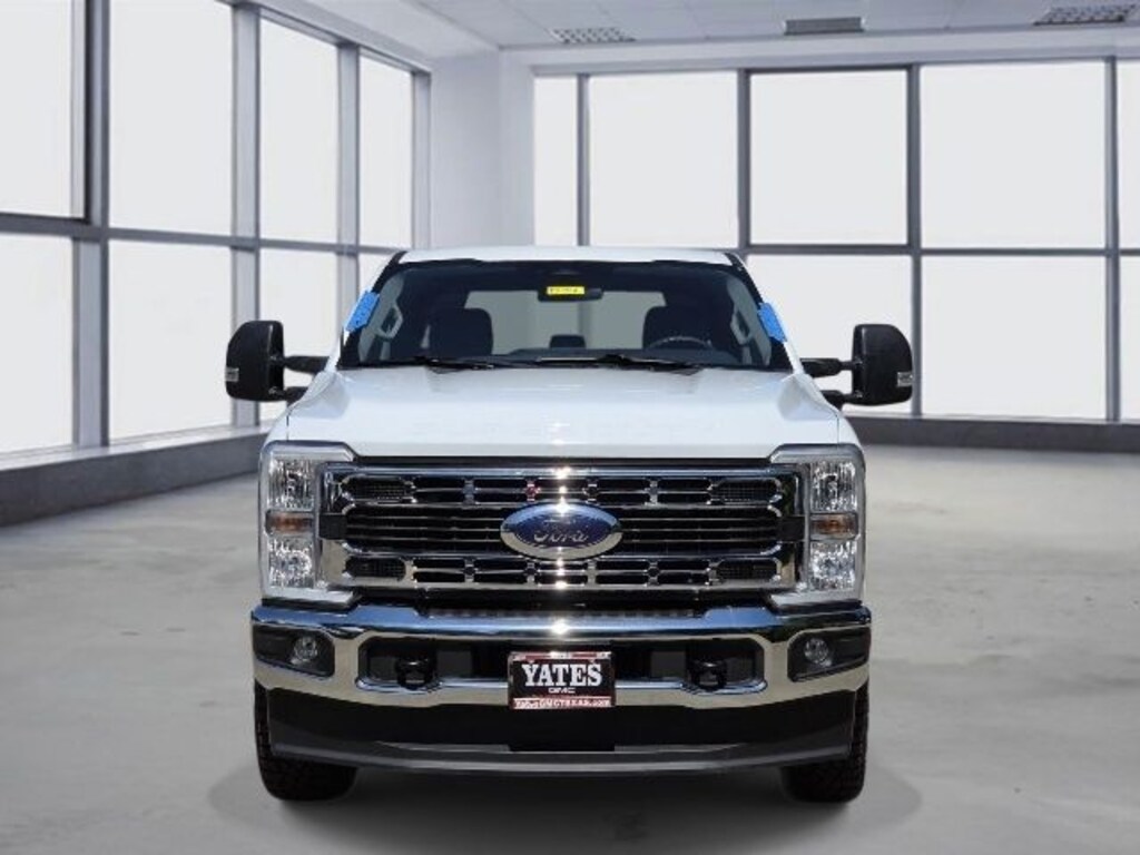 Used 2025 Ford F-250SD XLT Truck Crew Cab