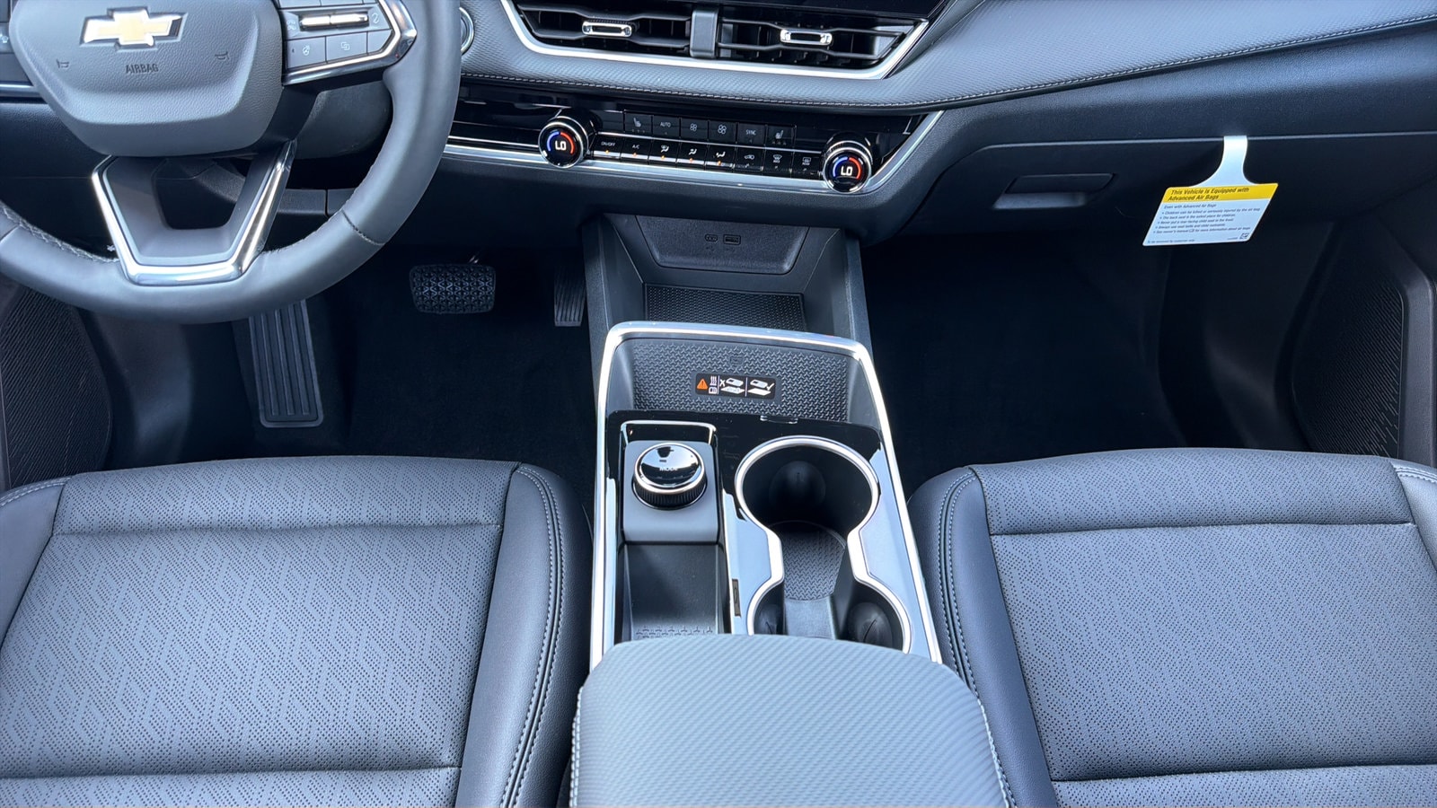 2027 Chevrolet Equinox LT - Photo 15