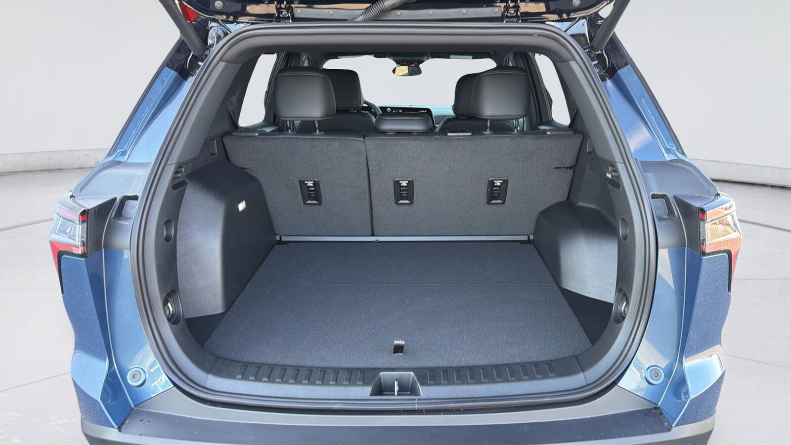2027 Chevrolet Equinox LT - Photo 27