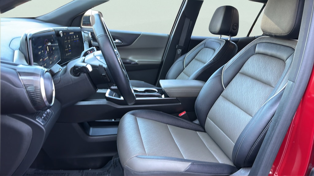 Used 2025 Chevrolet Equinox LT SUV