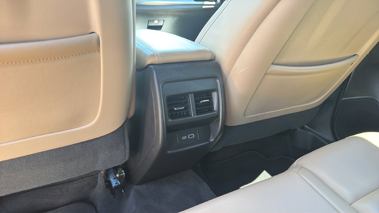 2024 Cadillac XT4 Premium Luxury - Photo 25