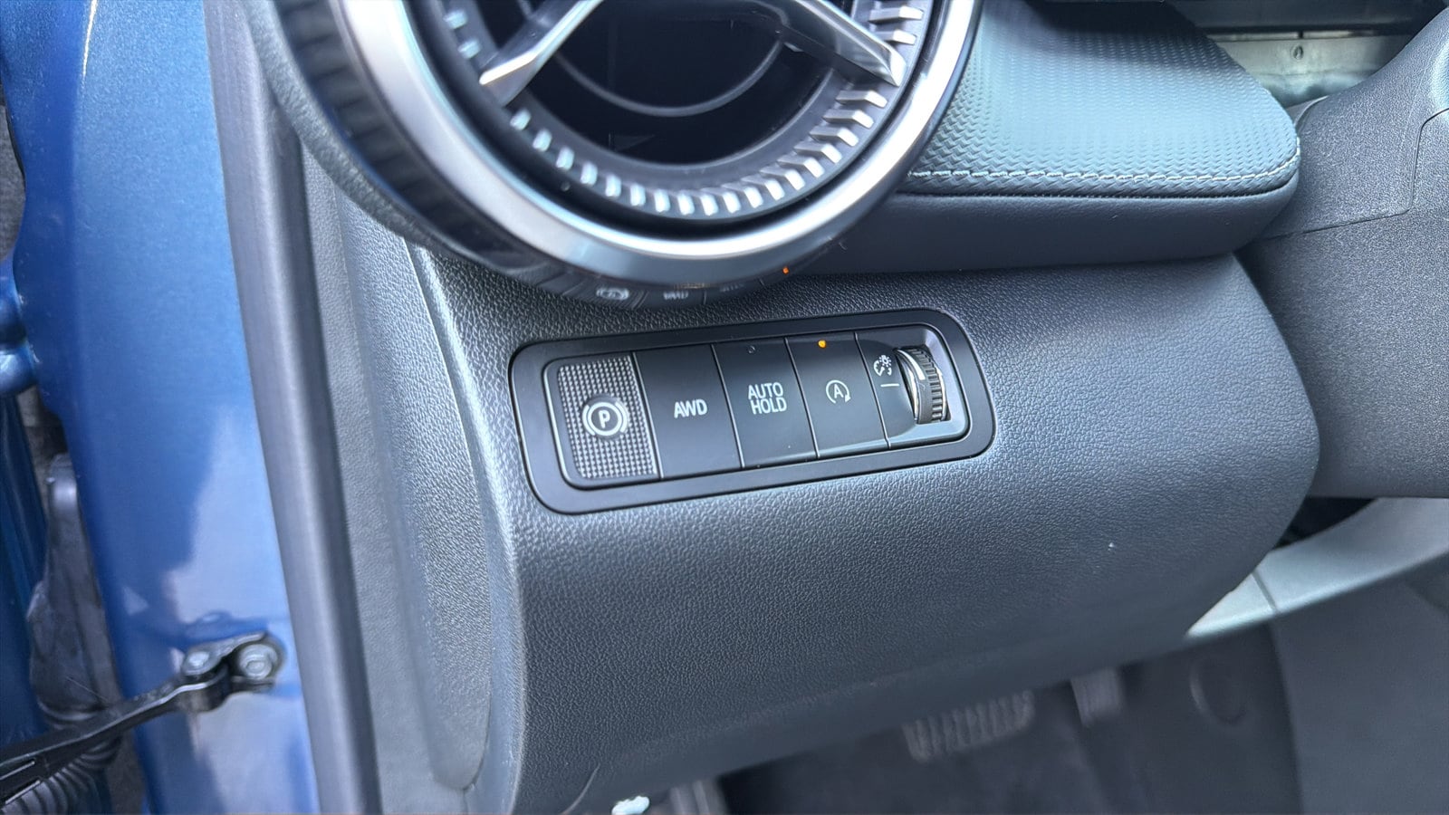 2027 Chevrolet Equinox LT - Photo 24