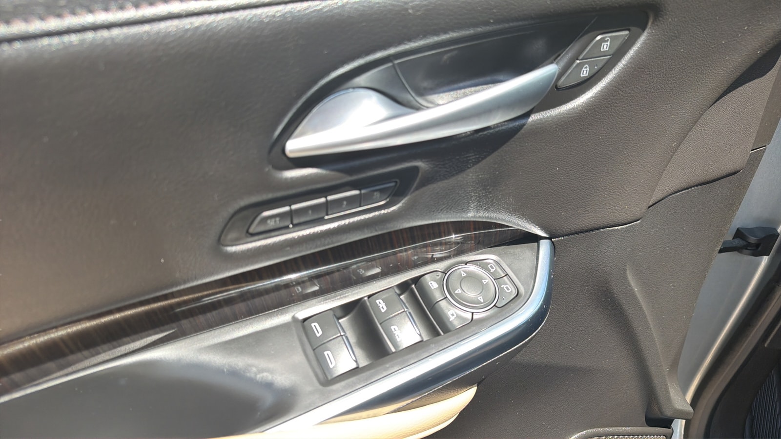 2024 Cadillac XT4 Premium Luxury - Photo 23