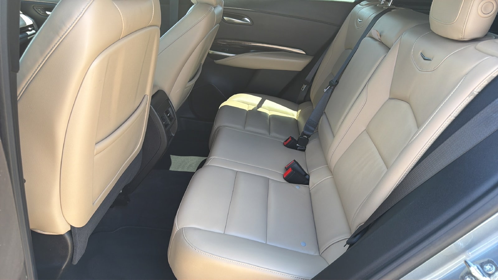 2024 Cadillac XT4 Premium Luxury - Photo 24