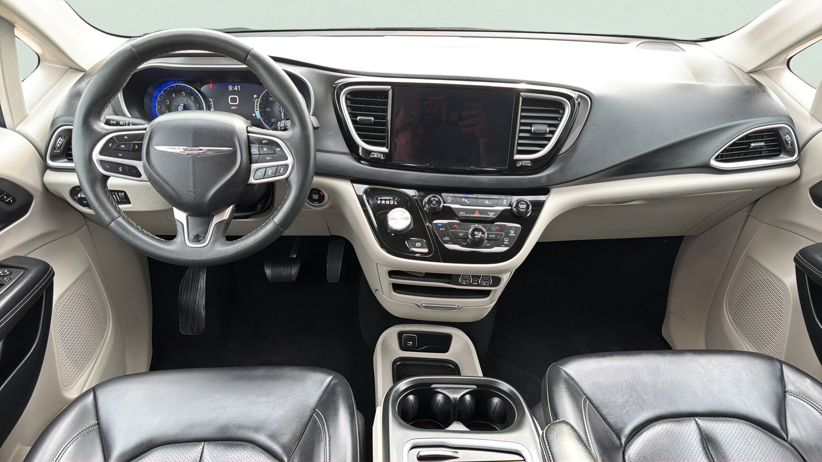 Used 2023 Chrysler Pacifica Touring L Van Passenger Van