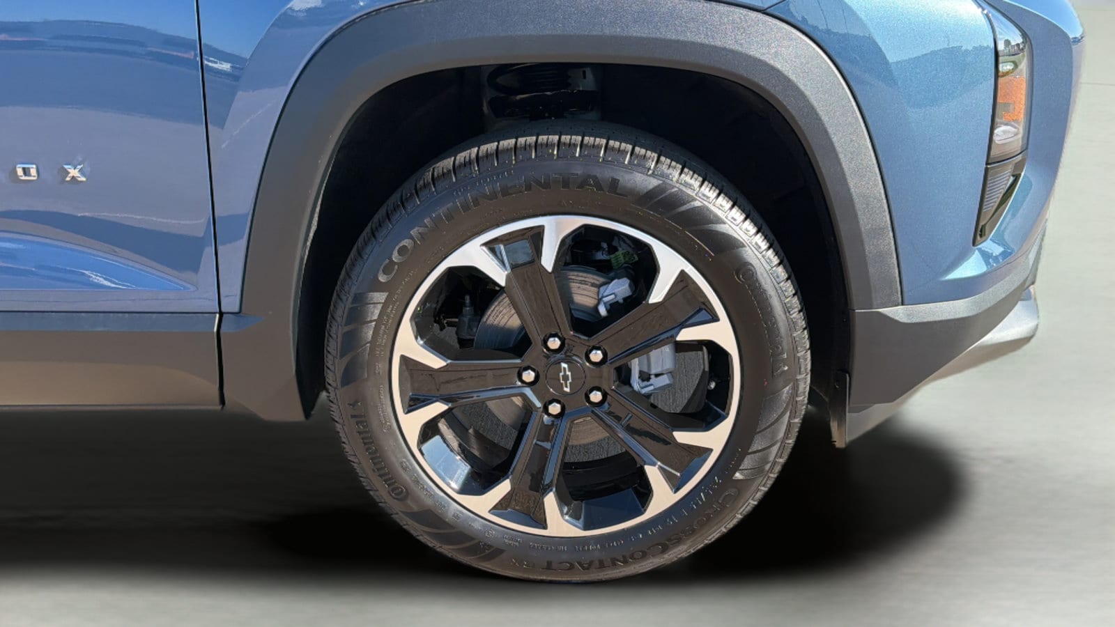 2027 Chevrolet Equinox LT - Photo 10