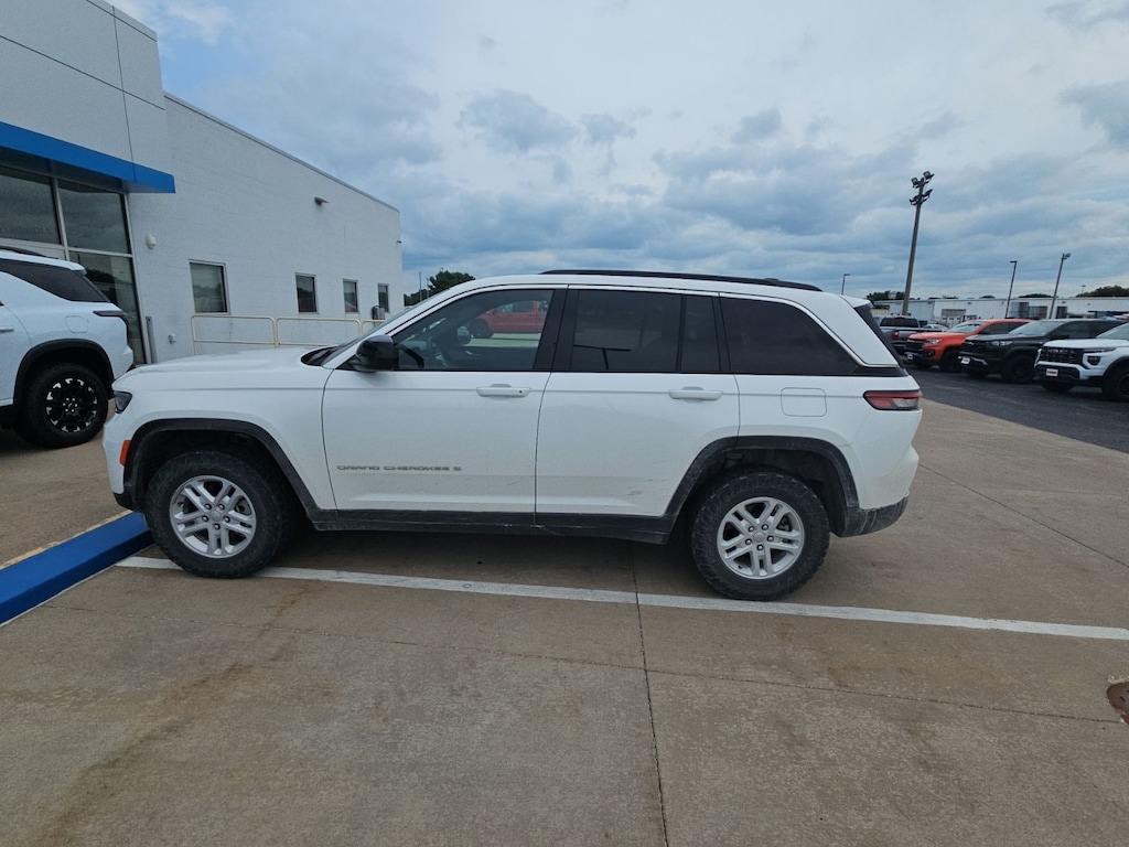 Certified 2025 Jeep Grand Cherokee Laredo SUV