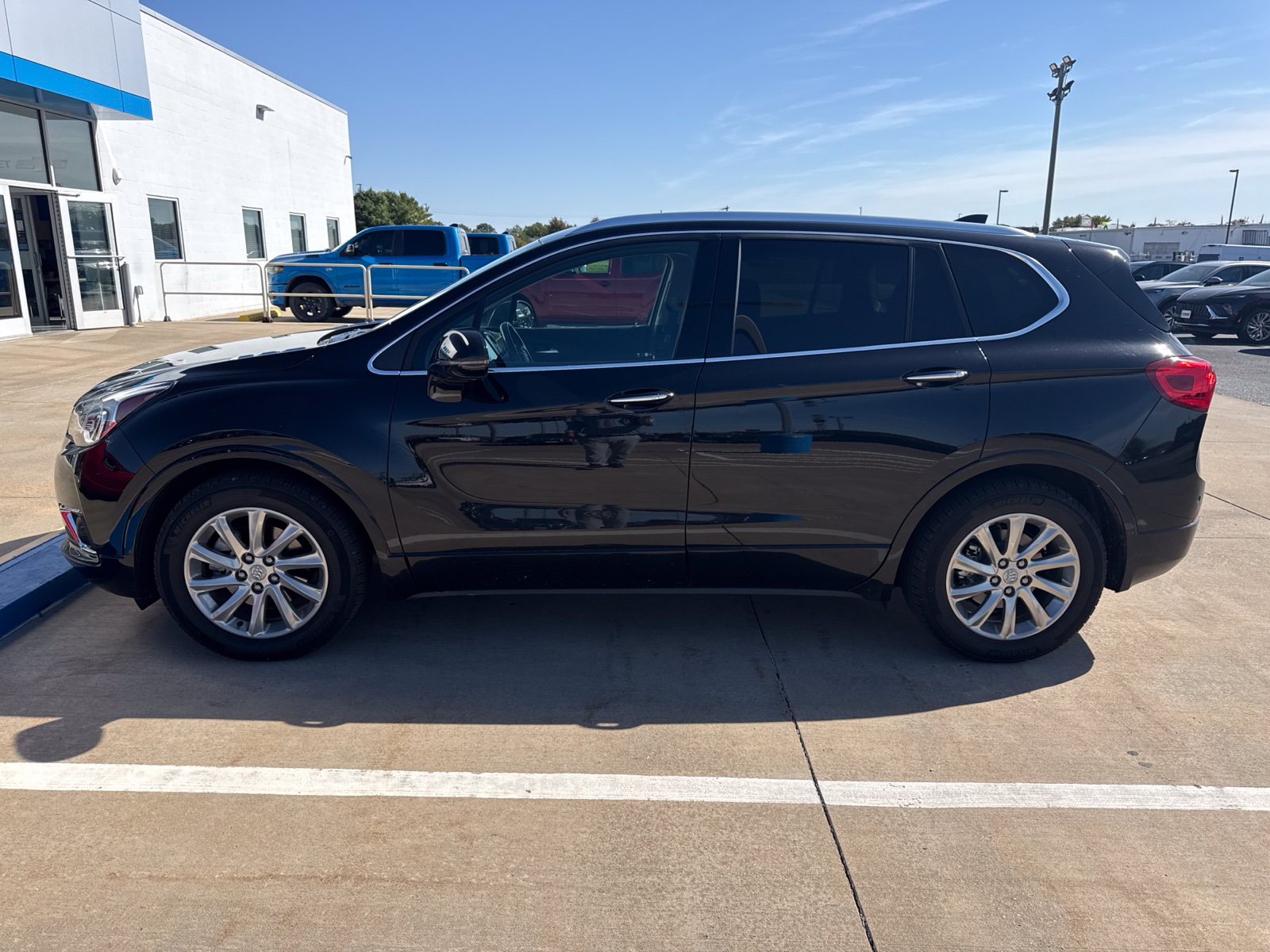 Used 2019 Buick Envision Essence with VIN LRBFXCSA9KD001560 for sale in Galesburg, IL