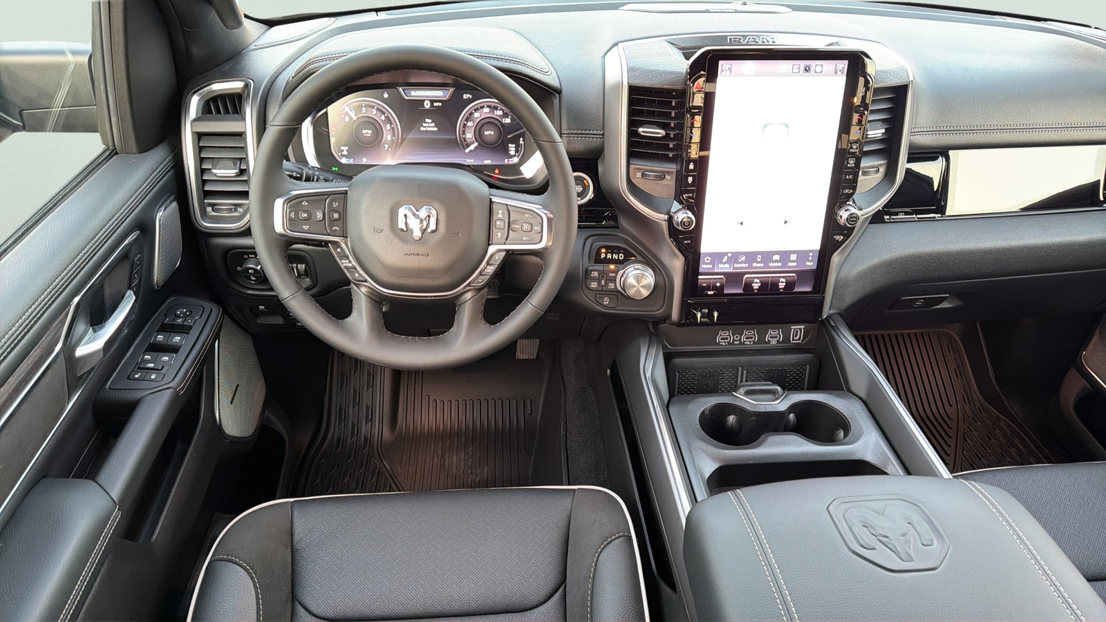 2026 RAM 1500 Laramie - Photo 15