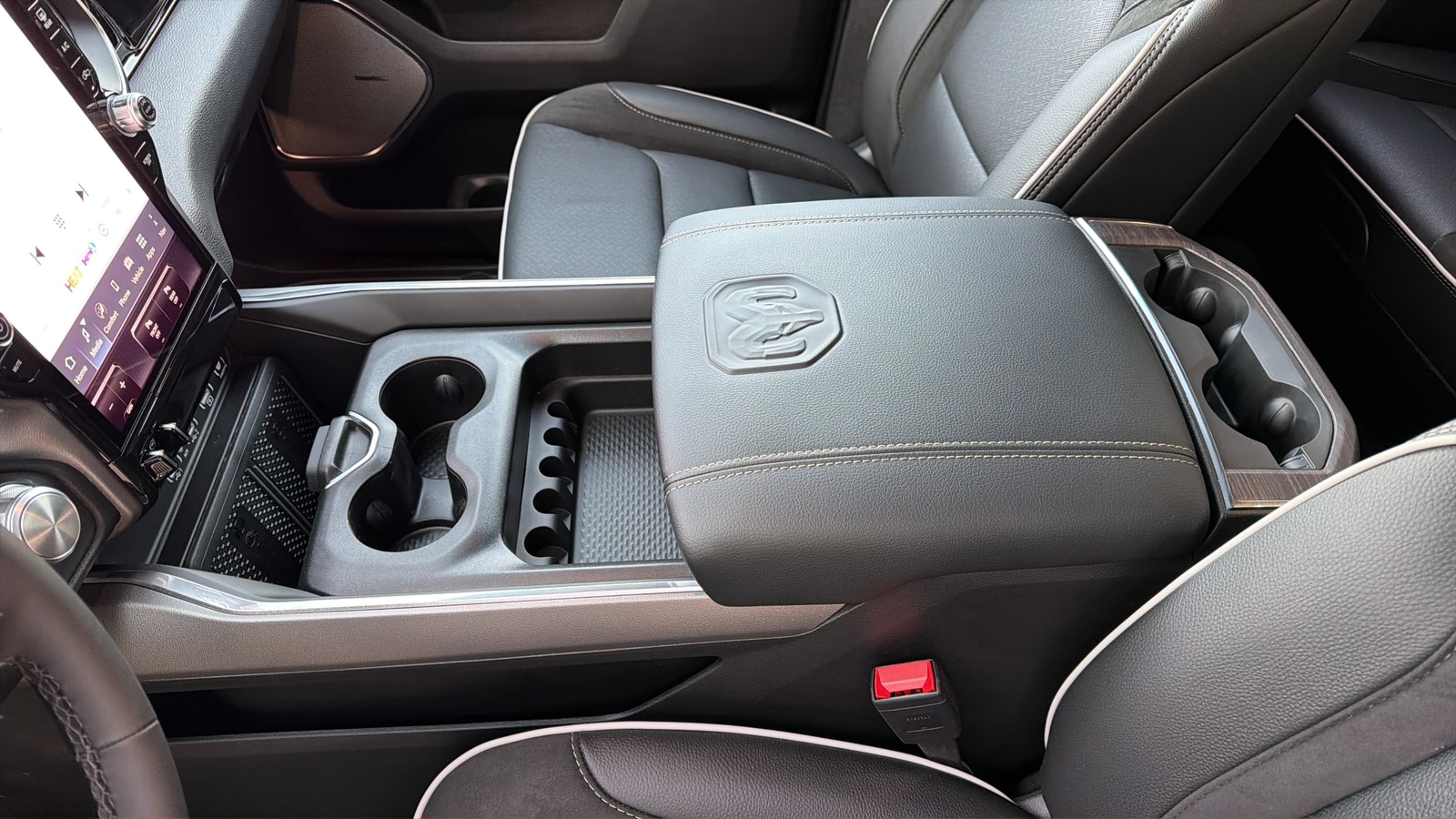 2026 RAM 1500 Laramie - Photo 20