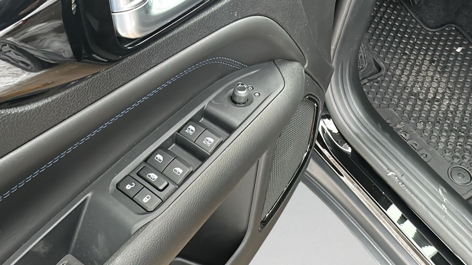 2026 Jeep Compass Latitude Altitude - Photo 17