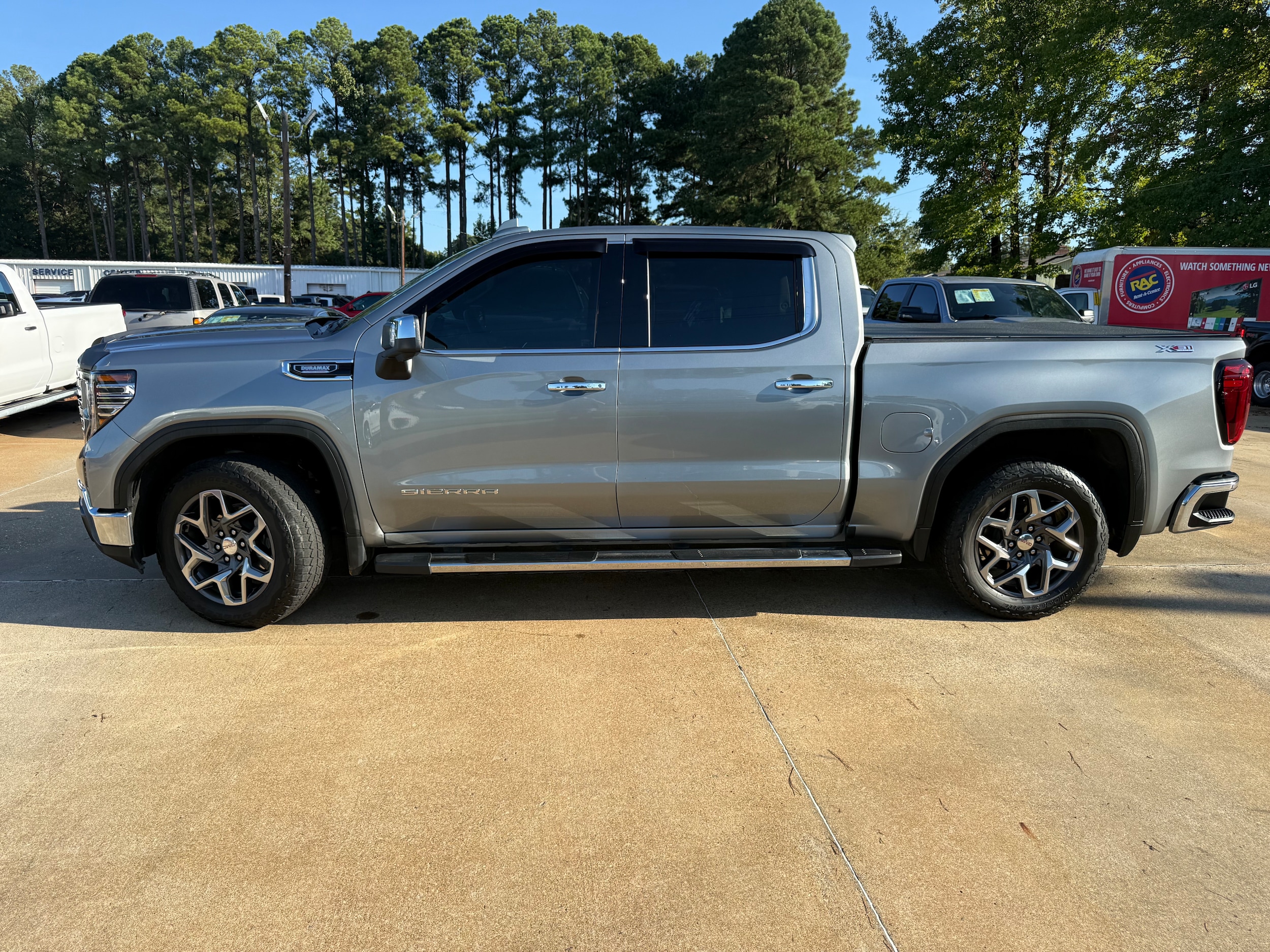 2024 GMC Sierra 1500 SLT