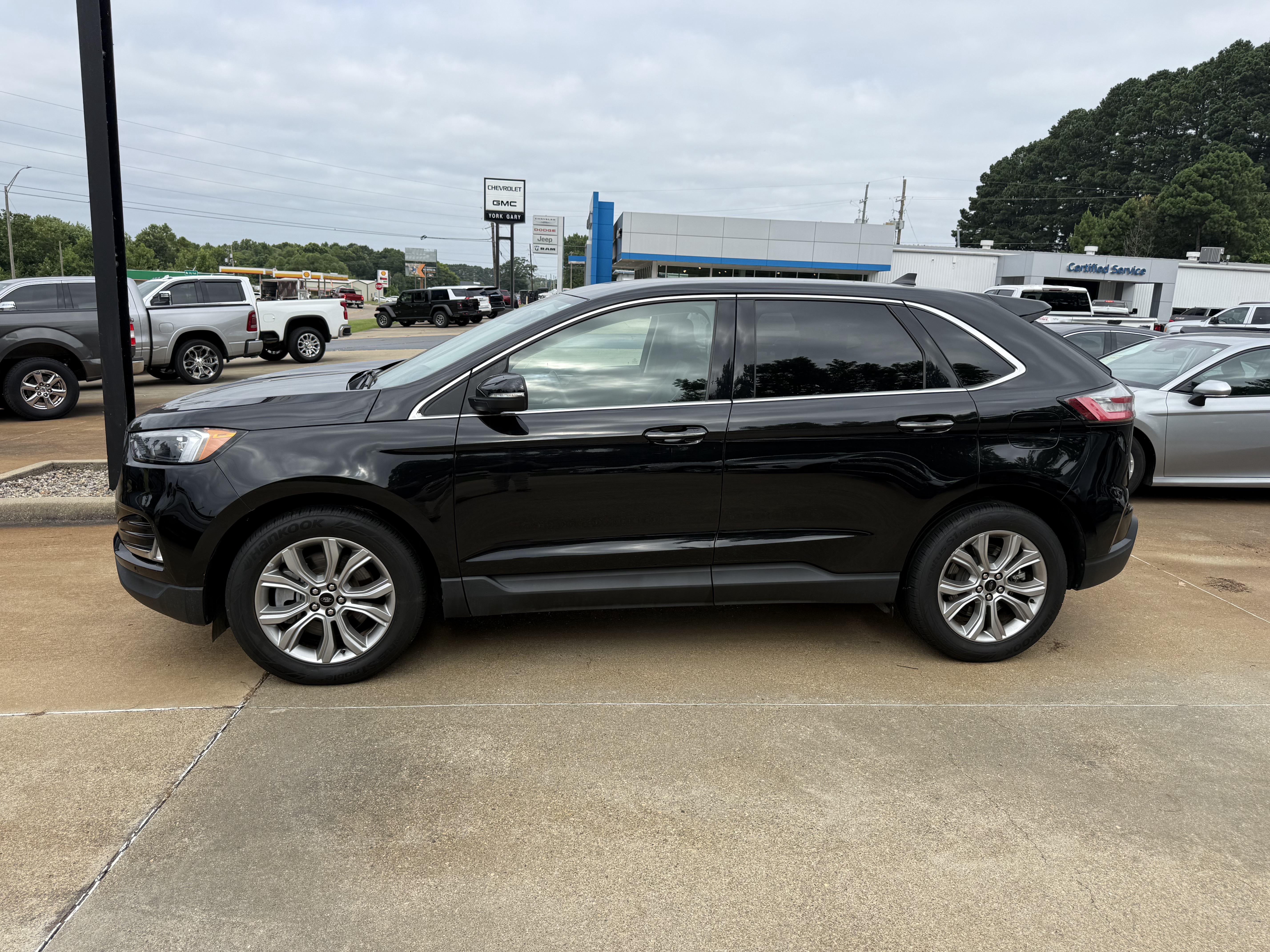 2024 Ford Edge Titanium