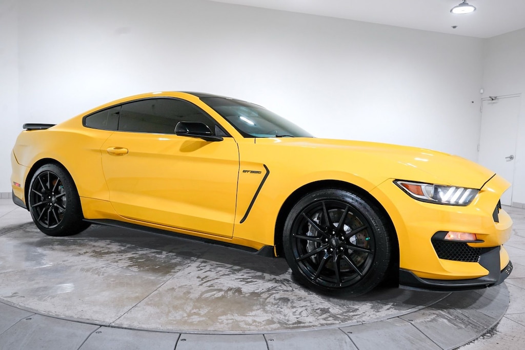 Used 2016 Ford Mustang Shelby GT350 Coupe