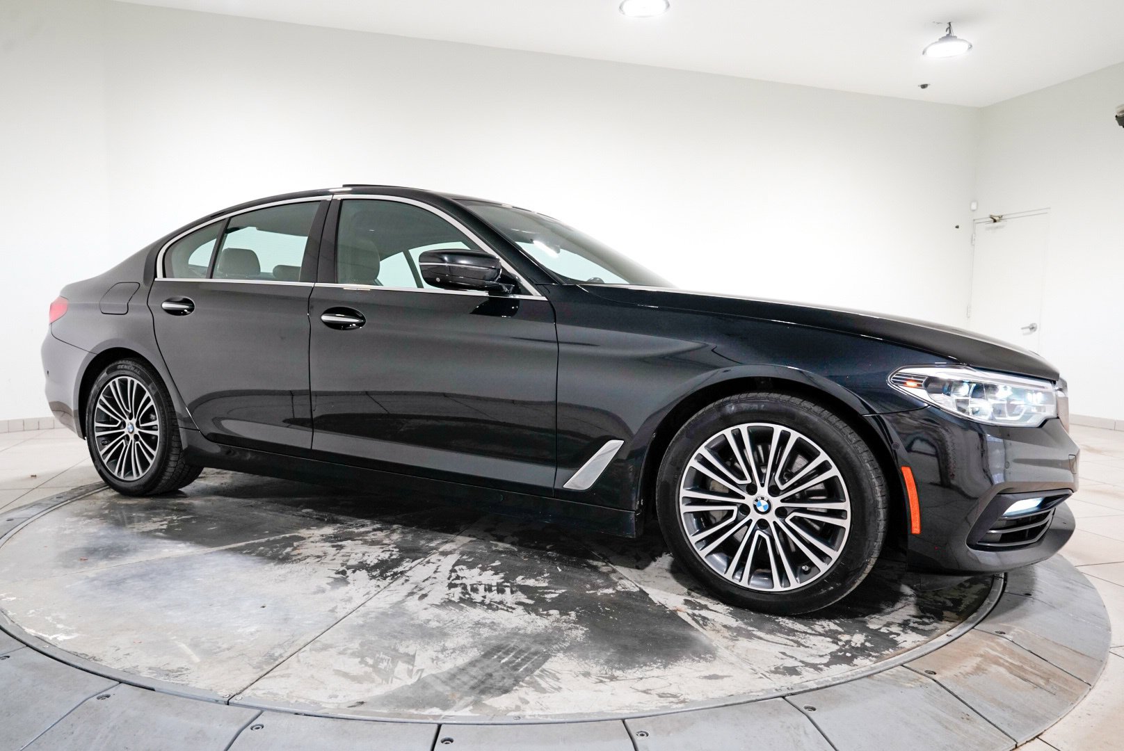 Used 2017 BMW 5 Series 540i xDrive Sedan