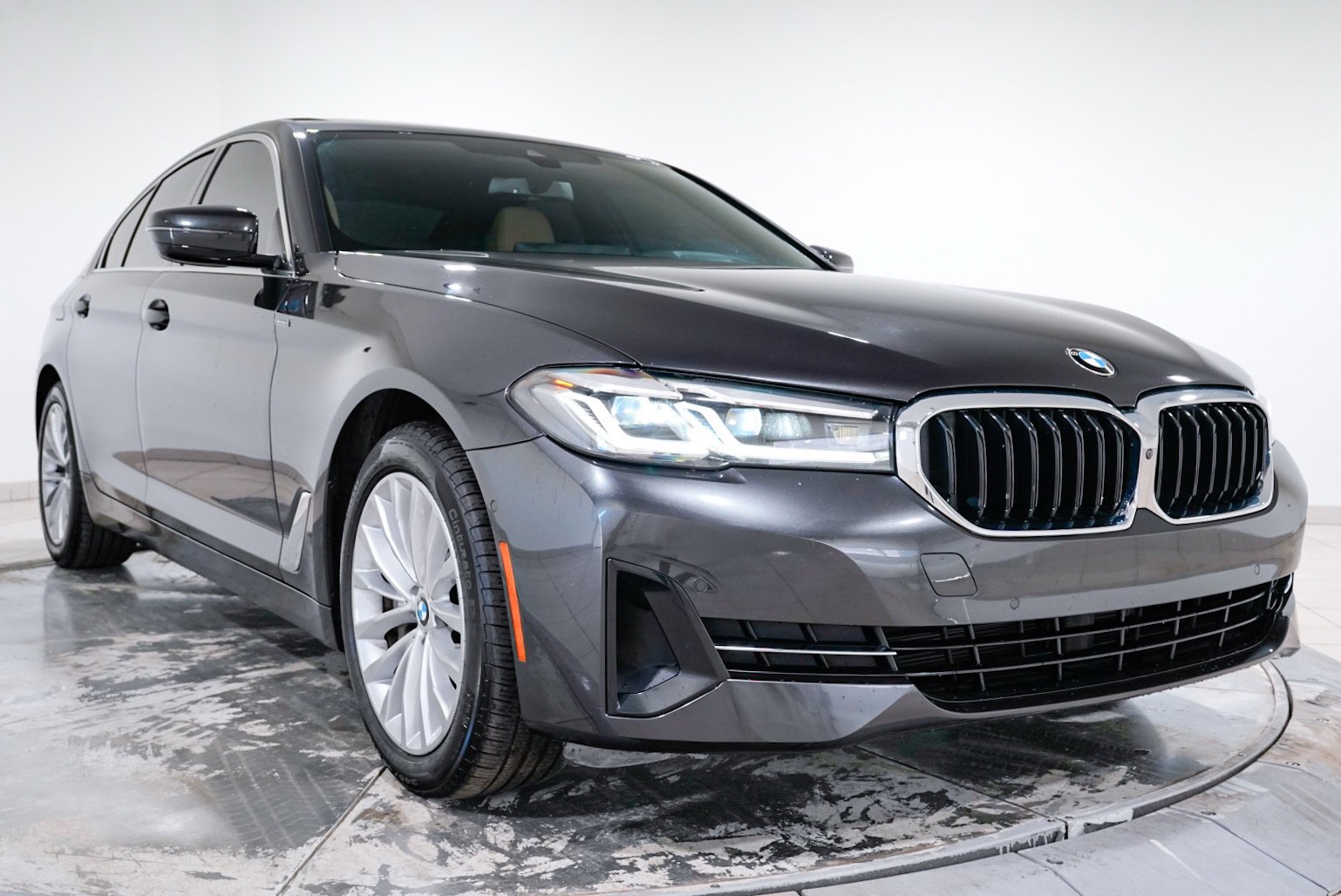 Used 2021 BMW 5 Series 530i xDrive Sedan
