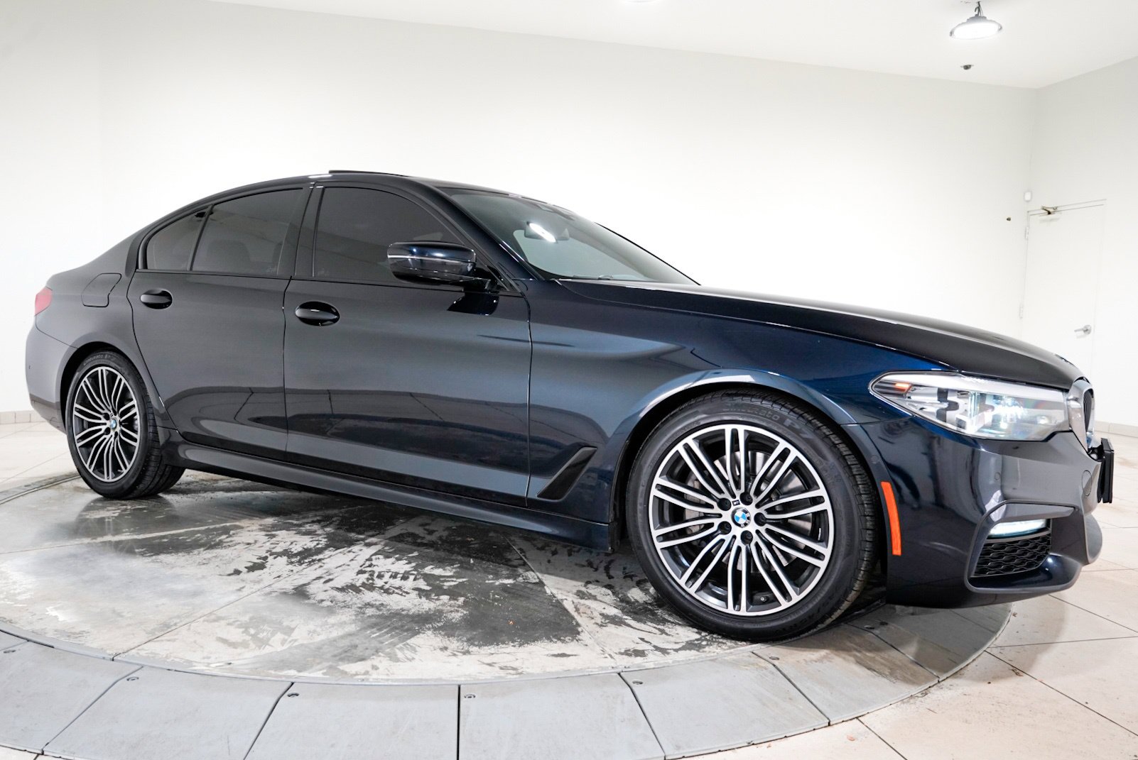Used 2019 BMW 5 Series 530i xDrive Sedan