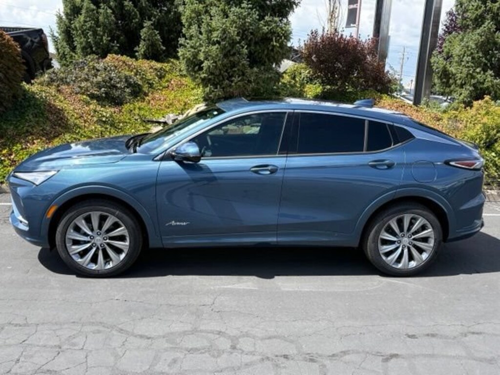 New 2026 Buick Envista Avenir SUV