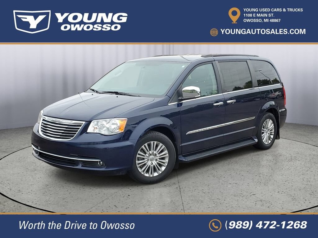 Used 2015 Chrysler Town & Country Touring-L Minivan