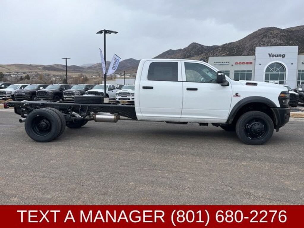 New 2026 Ram 5500 Chassis Cab TRADESMAN CREW 4X4 84' CA Pickup