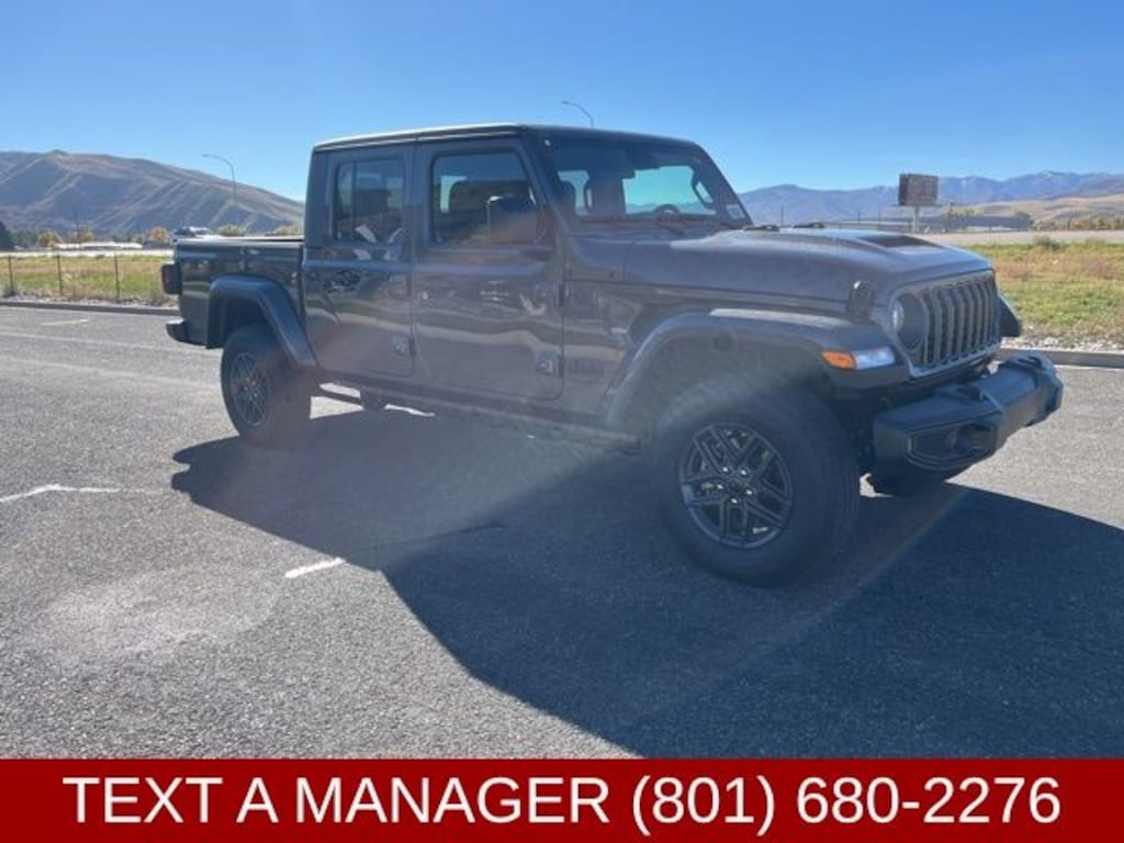 New 2025 Jeep Gladiator SPORT S 4X4 Pickup