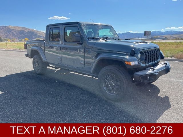 2025 Jeep Gladiator Pickup 