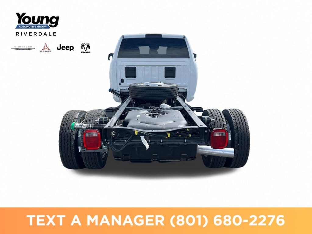 New 2026 Ram 5500 Chassis Cab TRADESMAN CREW 4X4 84' CA Pickup