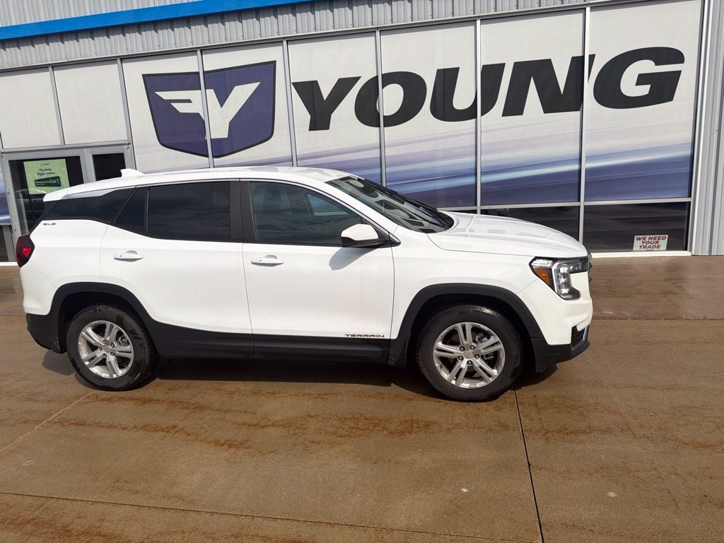 Used 2024 GMC Terrain SLE SUV