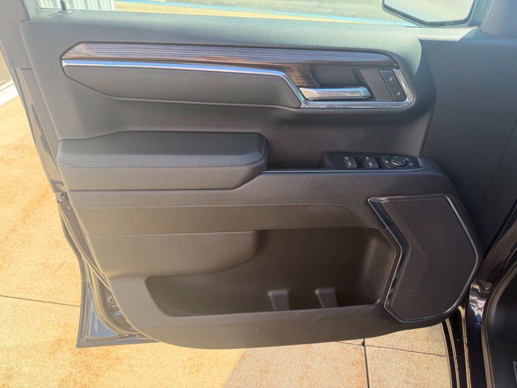 2024 Chevrolet Silverado 1500 LT - Photo 11