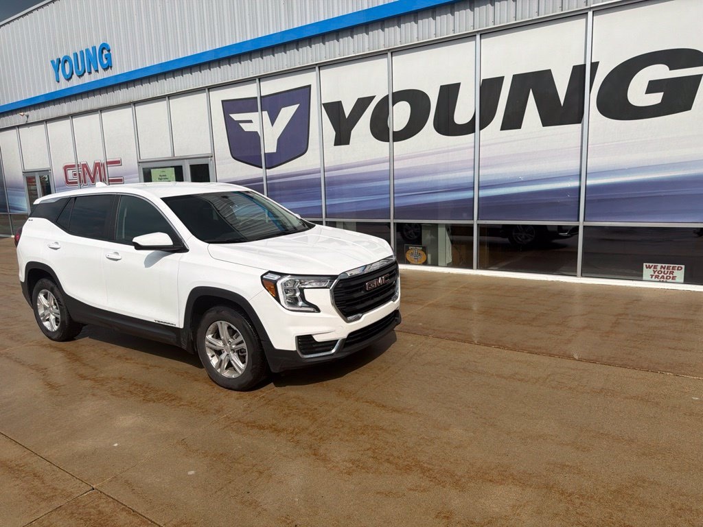 Used 2024 GMC Terrain SLE SUV