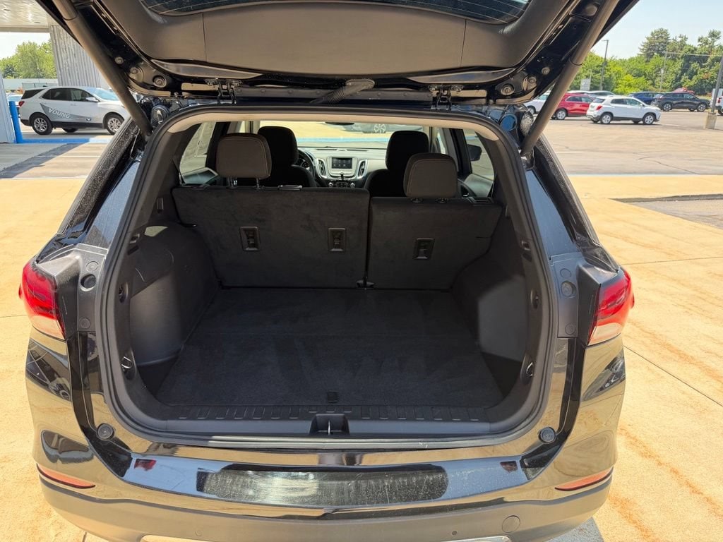 2024 Chevrolet Equinox LT - Photo 9