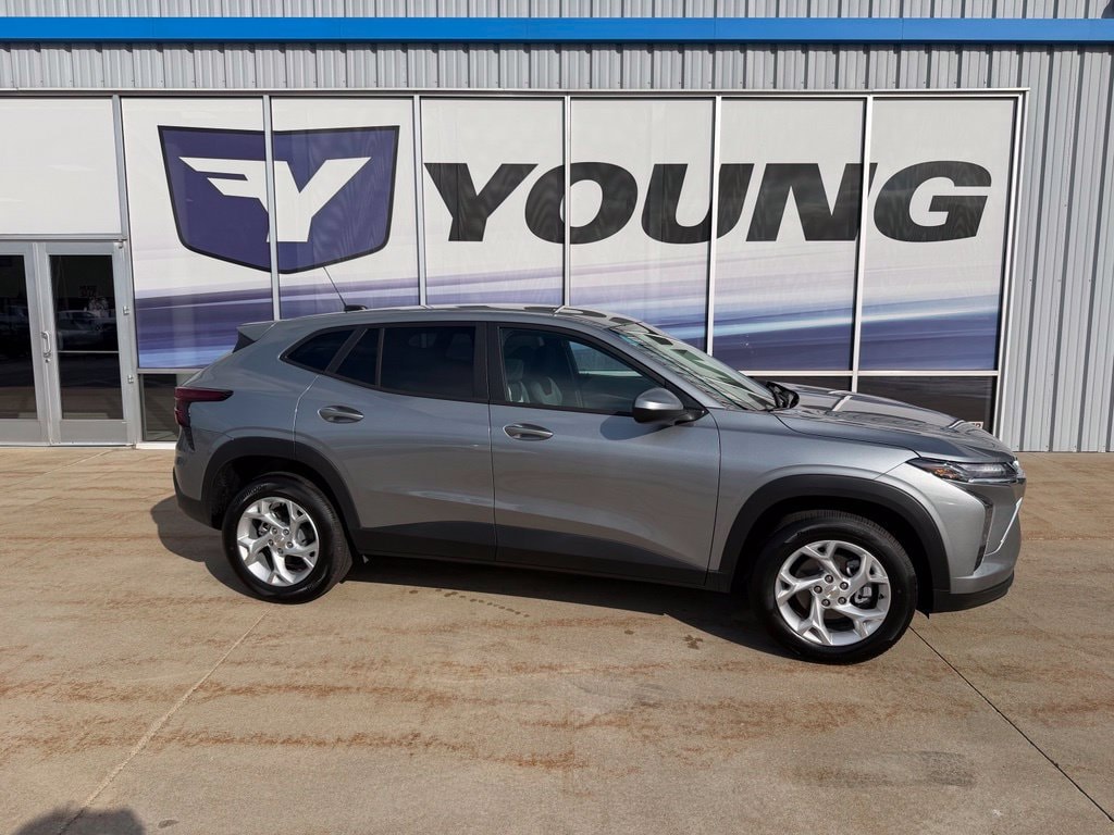New 2026 Chevrolet Trax LS SUV
